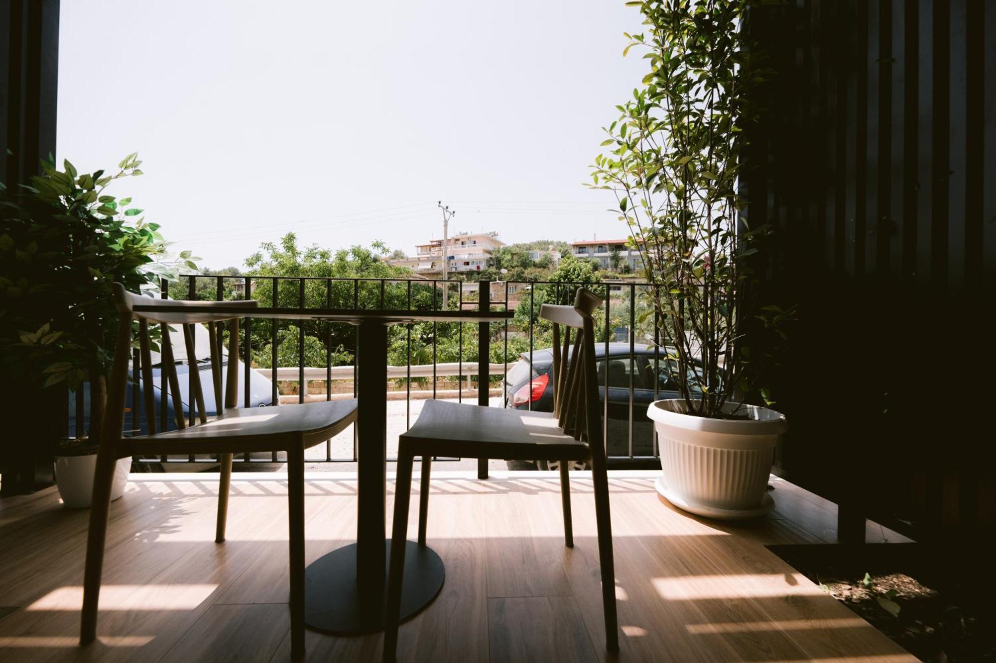 Noemie Hotel Химара Экстерьер фото